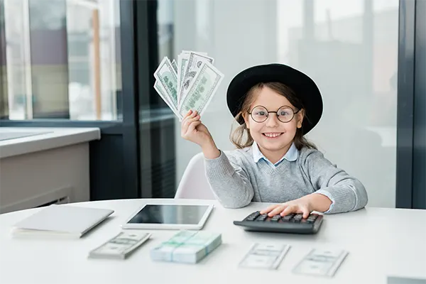 Understand the power of savings, financial literacy for kids